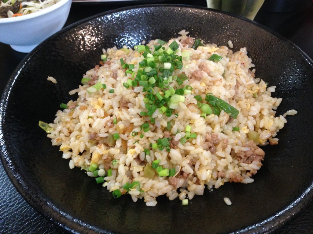 豚挽肉入りもっチャーハン