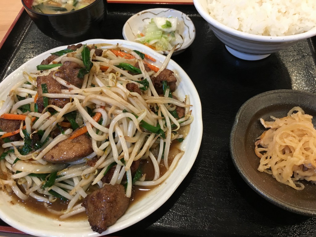 レバニラ定食(850)