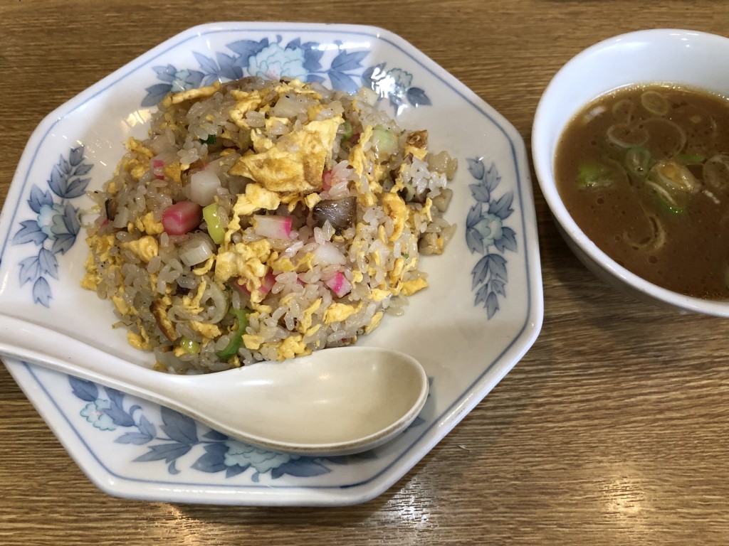 炒飯(680円)