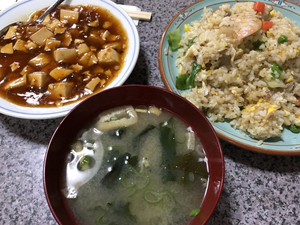 五目炒飯＋麻婆豆腐(750円)